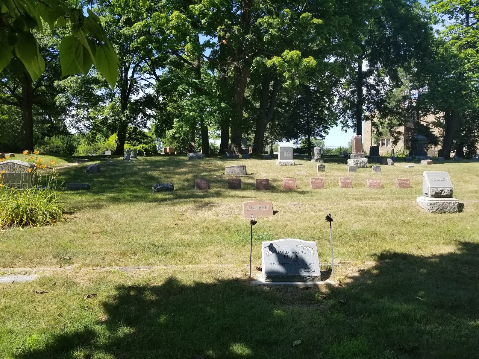 Haunted Flint A Visit to Avondale Cemetery in Flint, Michigan