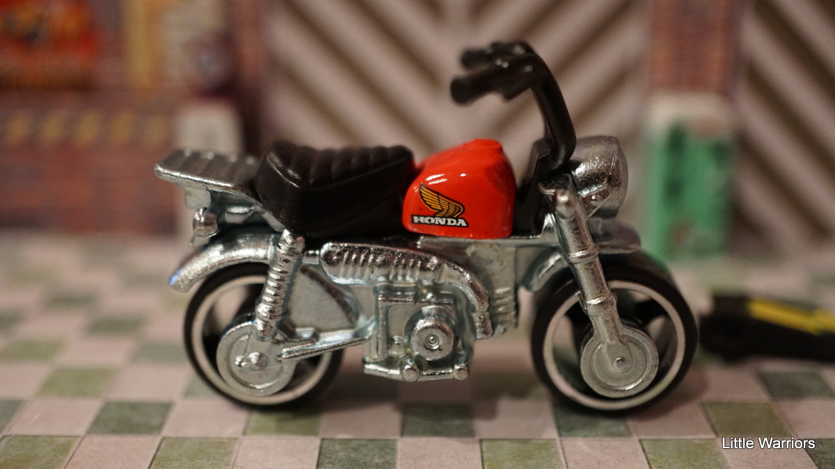 Little Warriors Hot Wheels 1961 Honda Monkey Z50 (DHP16)