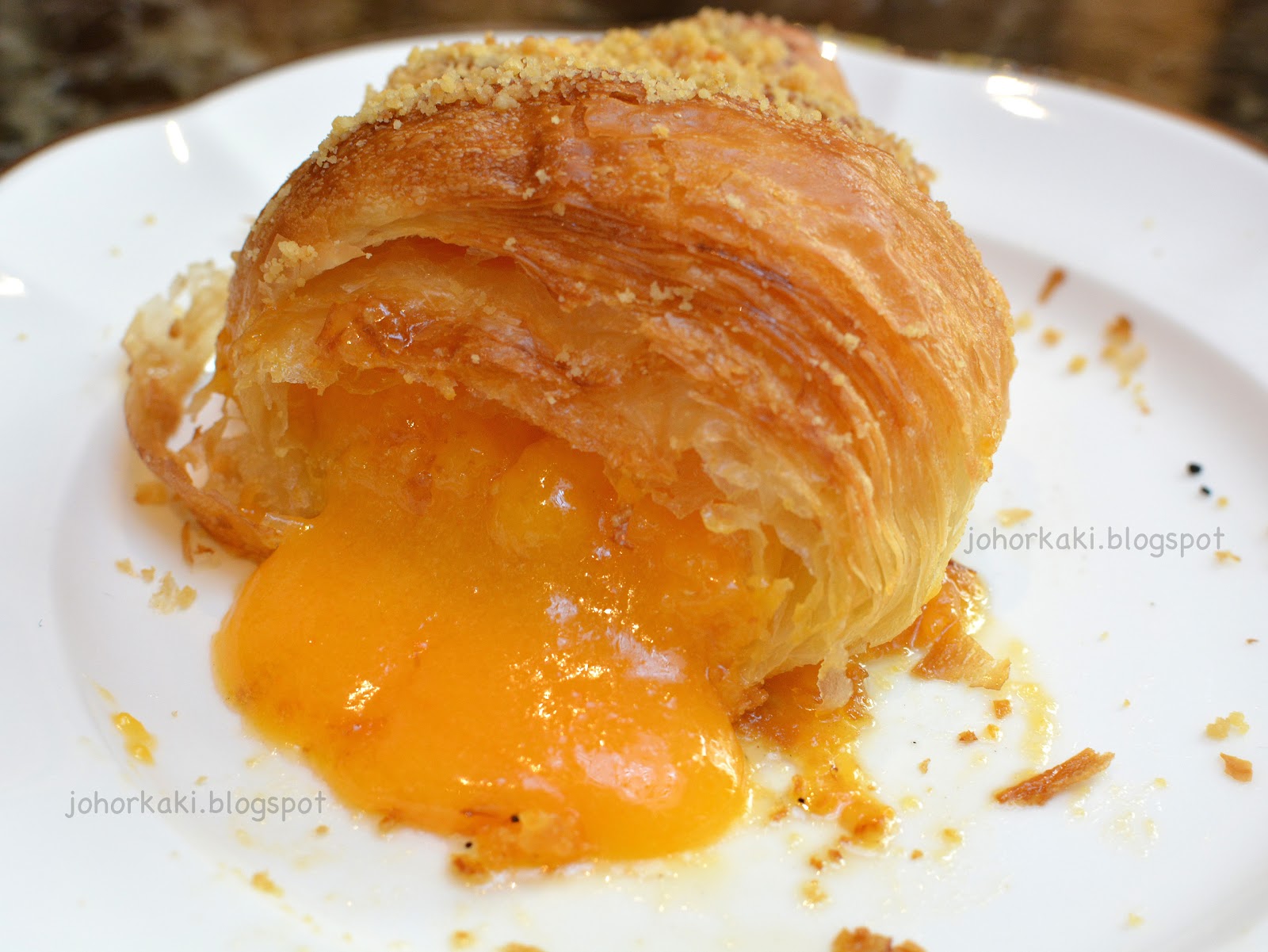 Salted Egg Yolk Croissant Obsession Seven Oaks Cafe In Johor Bahru Jb Jk1386 Johor Kaki Travels For Food