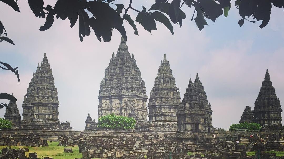 Deskripsi Candi Borobudur Dalam Bahasa Inggris