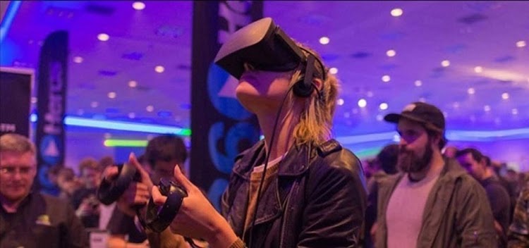 Ikesaki abre desfile da área fashion em evento de inovação, vendas multicanal e tecnologia em e-commerce