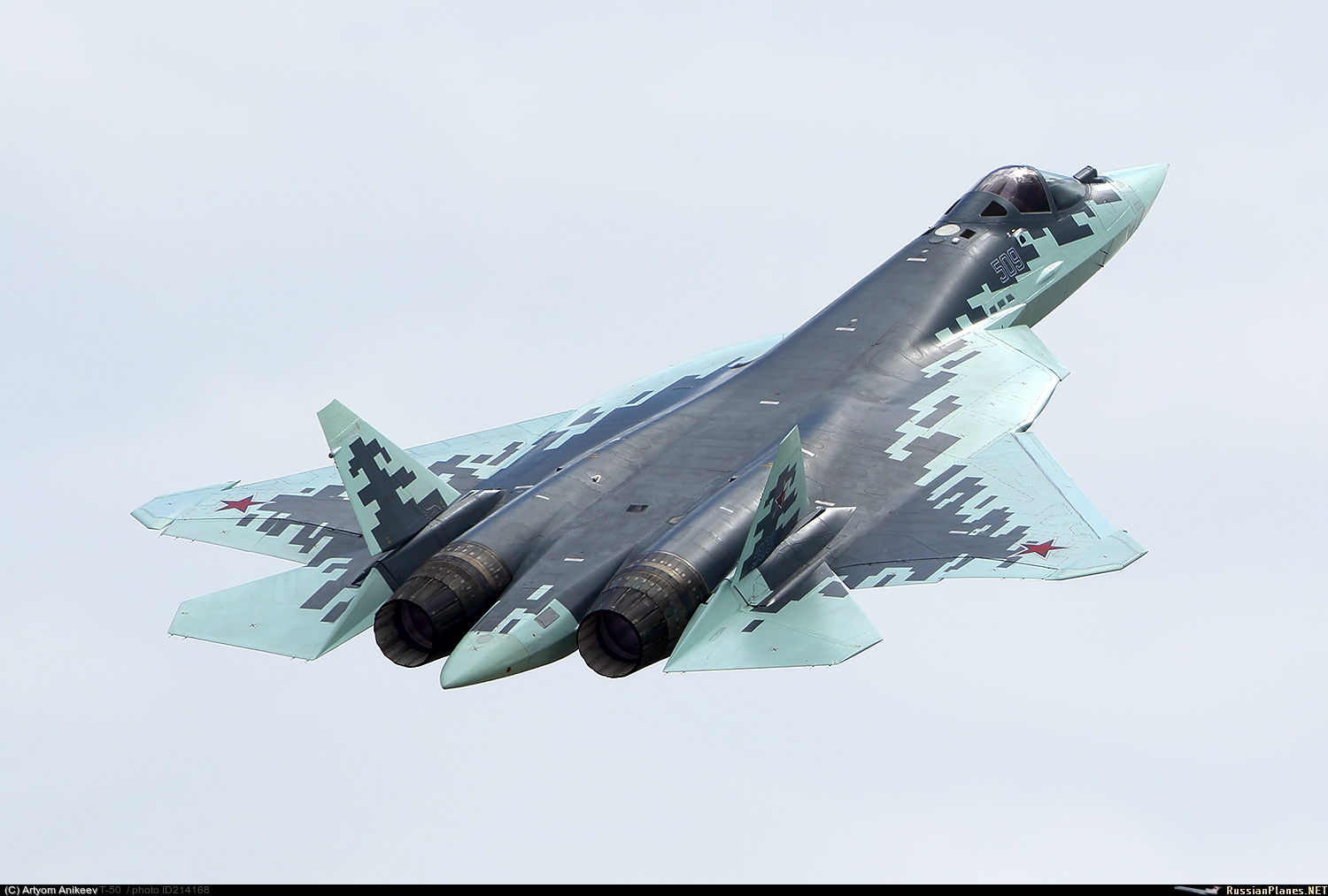 Уникальная съемка полета Су-57