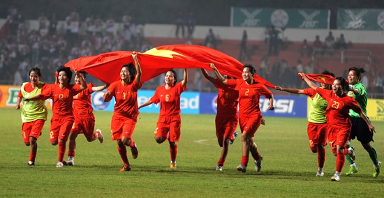 Bóng đá nữ Việt Nam lọt vào bán kết Asian Games 17