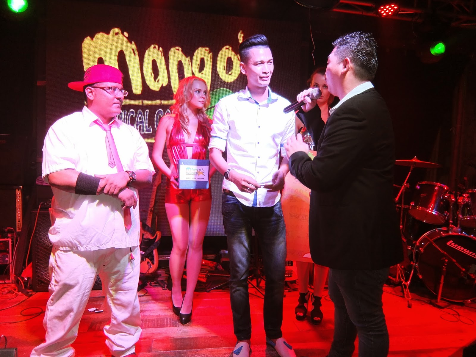 Kee Hua Chee Live! MANGO'S TROPICAL CAFE CELEBRATES ITS 1st