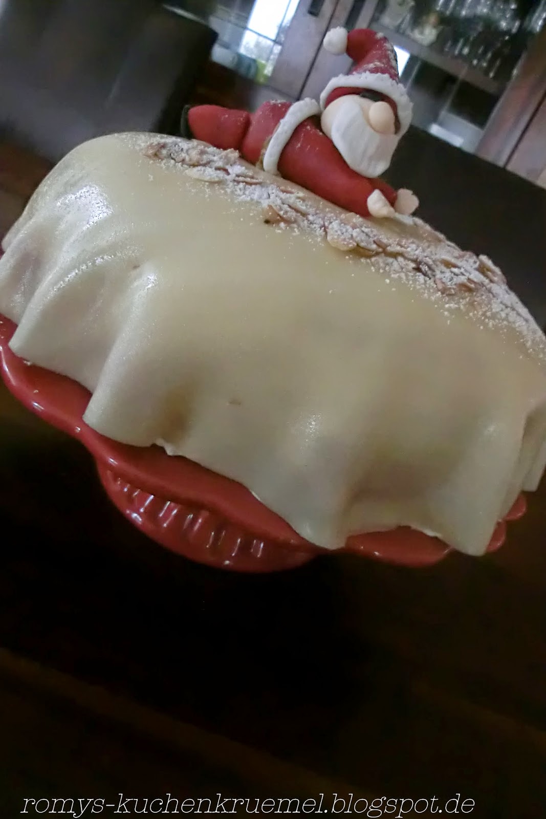 Kuchenkruemel Backblog : Weihnachtstorte - Mohn-Marzipantorte mit Himbeeren