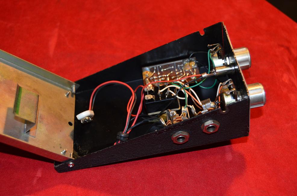 Guitar FX Layouts: Shin Ei FY2 Companion Fuzz