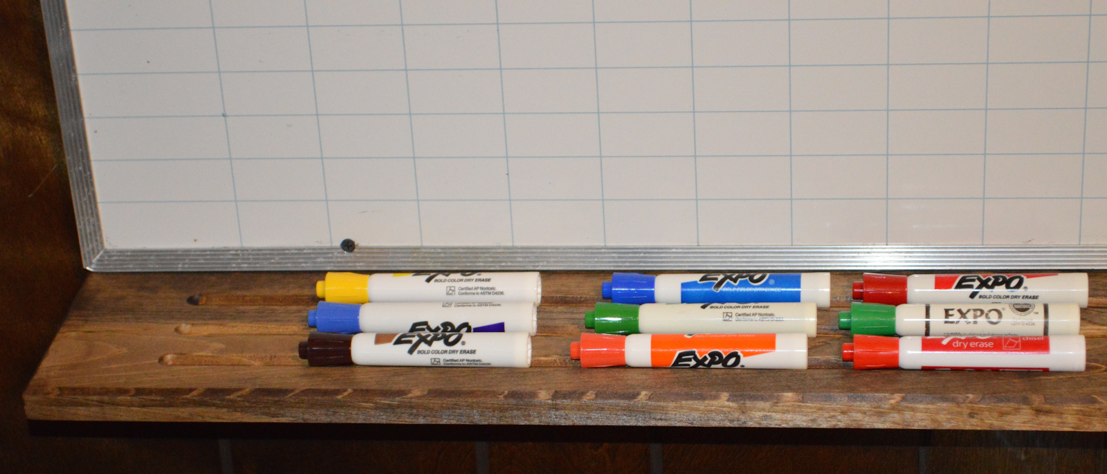 West Mitten Crafts Quick and Simple Dry Erase Marker Tray