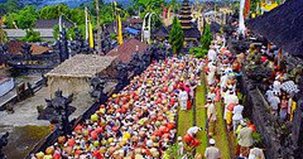 Batara Turun Kabeh | Sejarah Hari Raya & Upacara Yadnya di ...