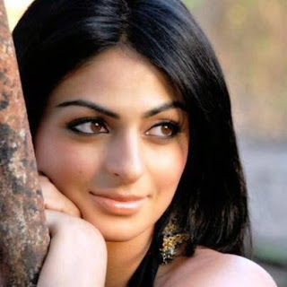 Neeru Bajwa baby, husband, photos, family, hot, daughter, movies, age, sister, movies list, married, marriage, child, wedding, name, date of birth, children, pregnant, wallpapers, harry jawandha