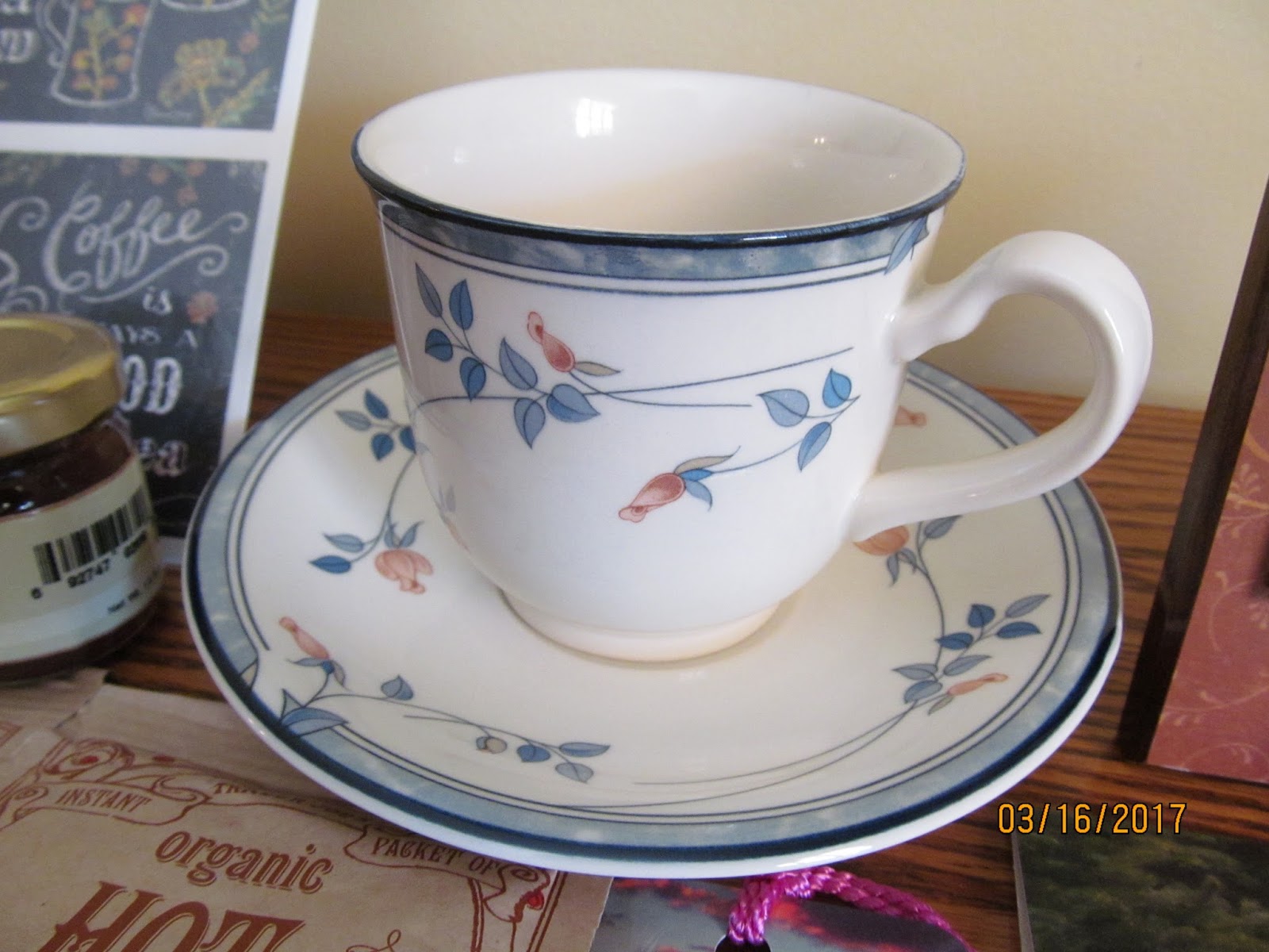 Precious Moments A Sweet Little Tea Cup Exchange