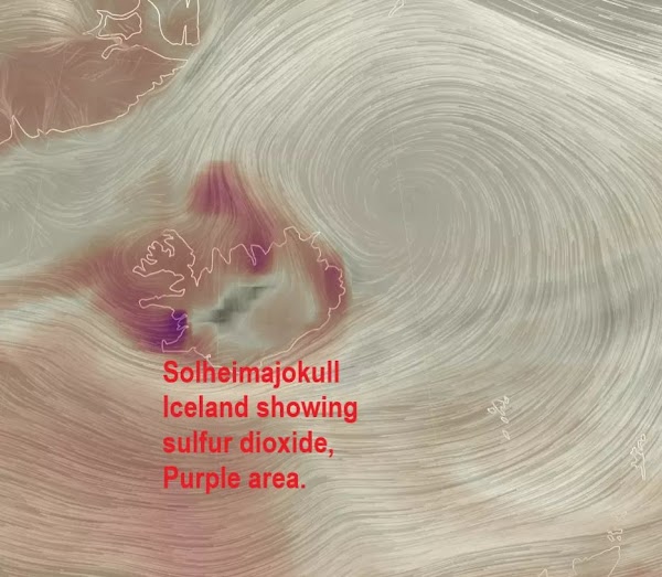 ADVERTENCIA: se esta acumulando un fuerte olor a azufre en islandia. ADVERTENCIA: se esta acumulando un fuerte olor a azufre en islandia.
