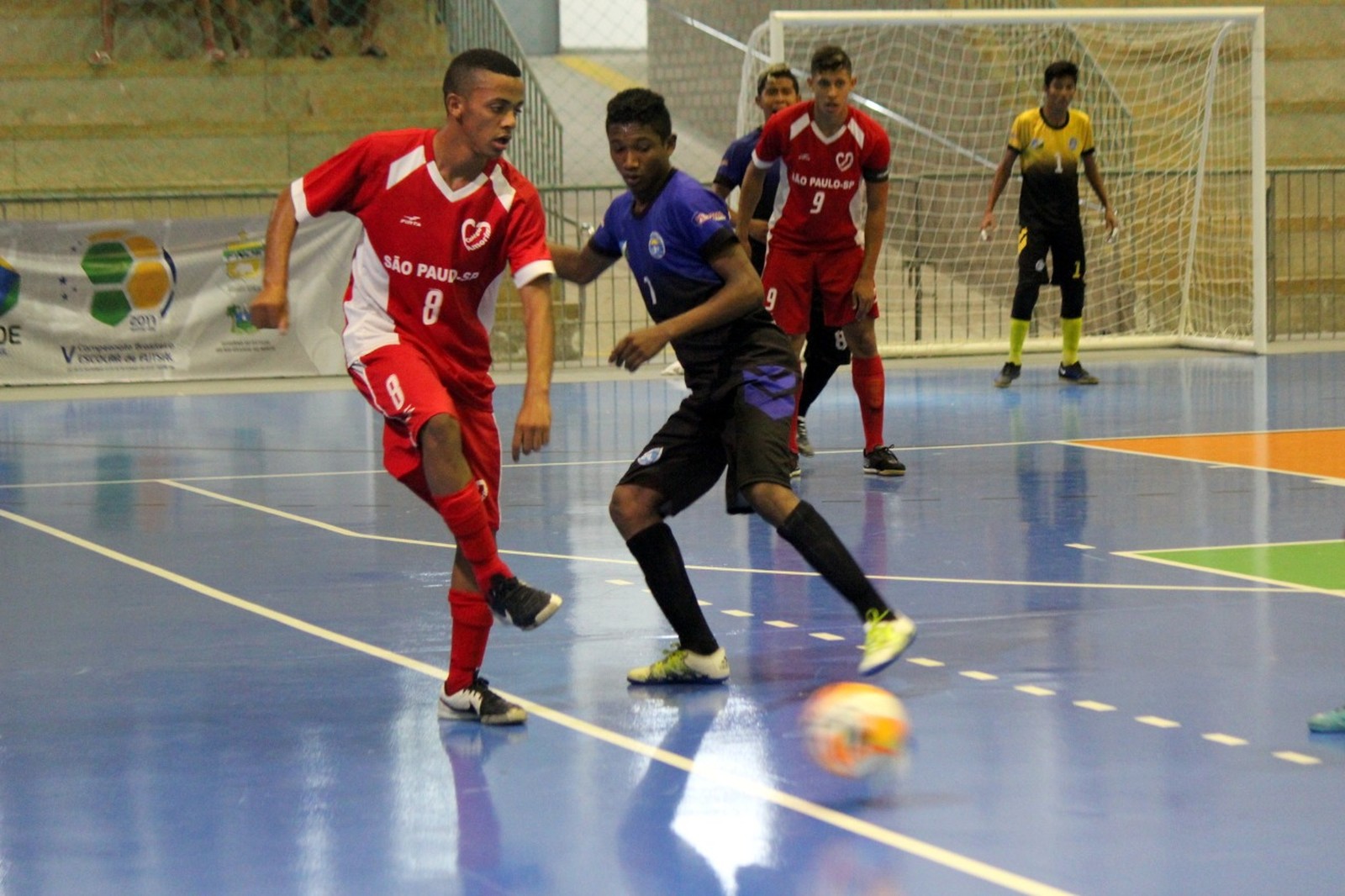 futsal trainers nike