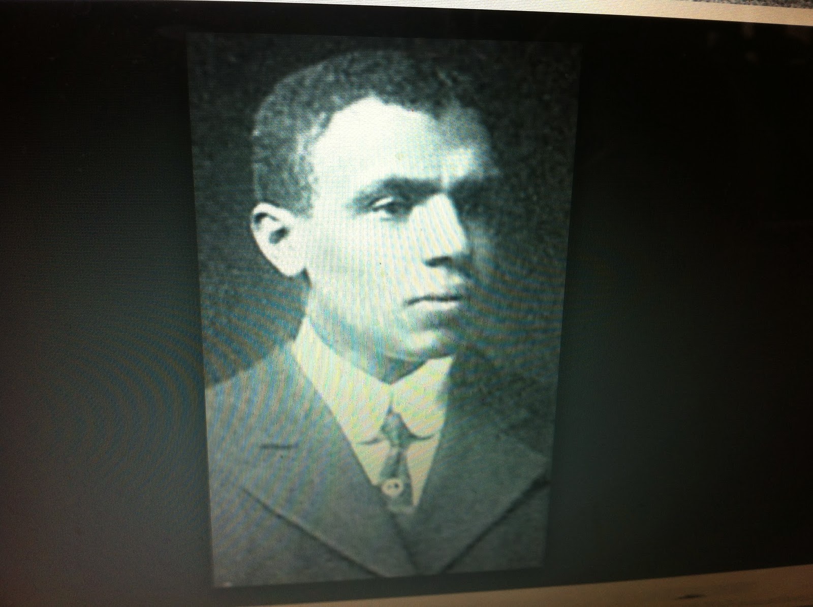 THE BLACK SOCIAL HISTORY BLACK SOCIAL HISTORY AFRICAN AMERICAN " JOHN TAYLOR " WAS A TRACK