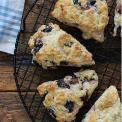 Receta para preparar scones de arándanos azules y limón