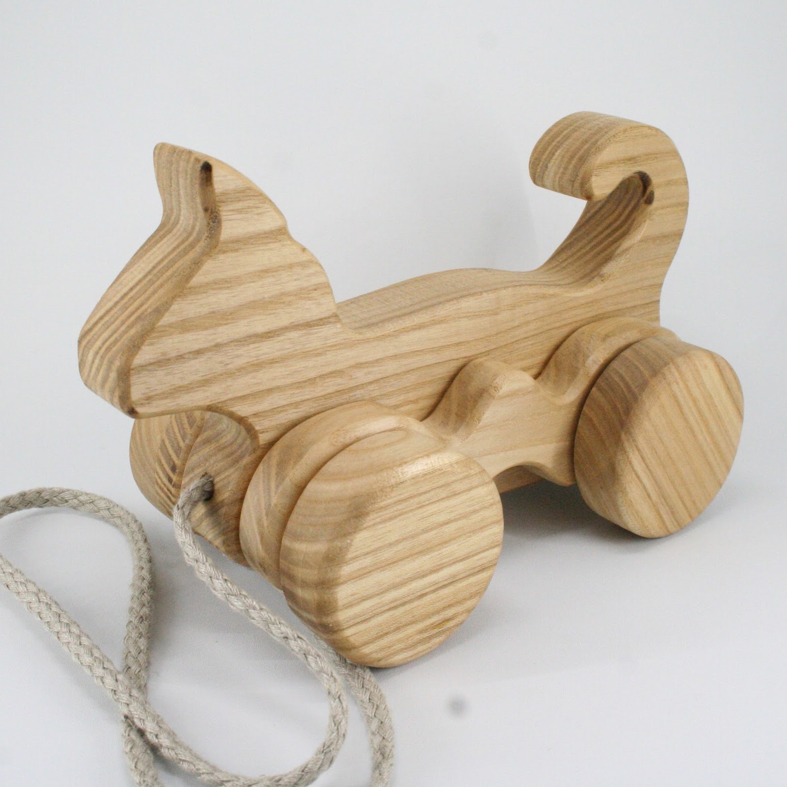 Lotes Wooden Toys Family Pulltoys