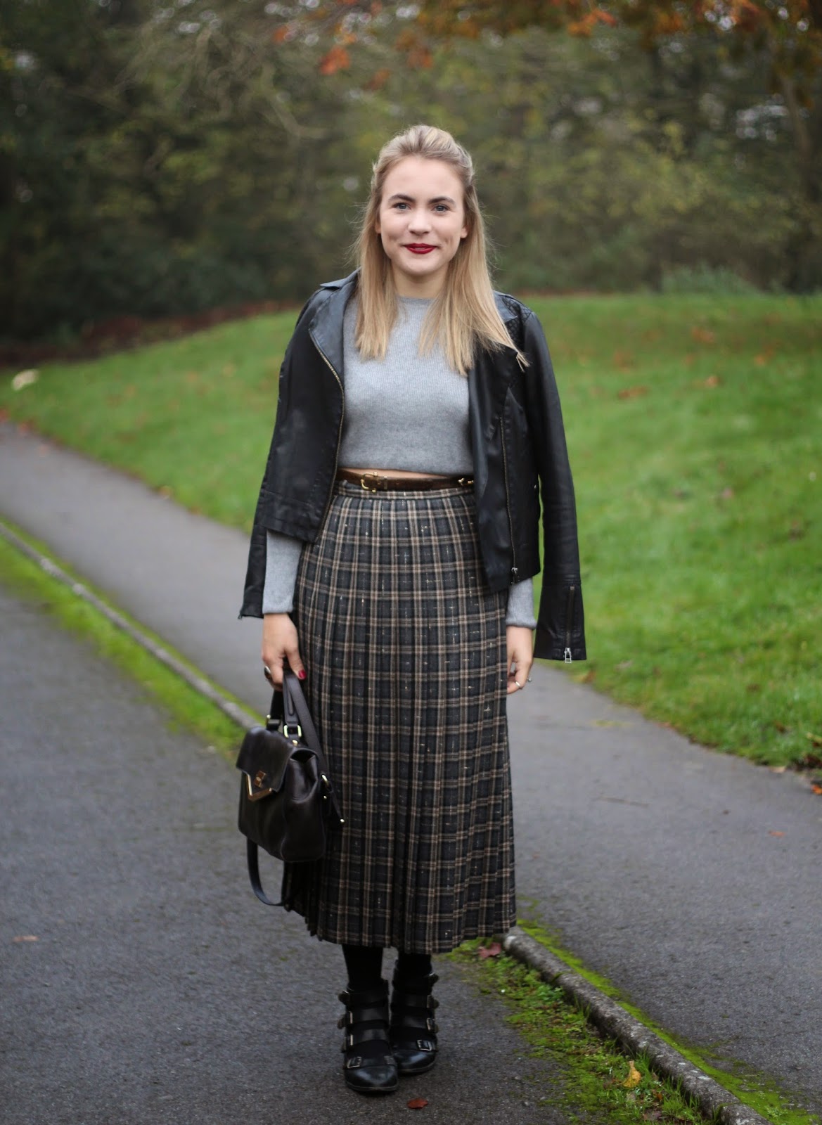 Paloma in Disguise: The one with the Autumn skirt