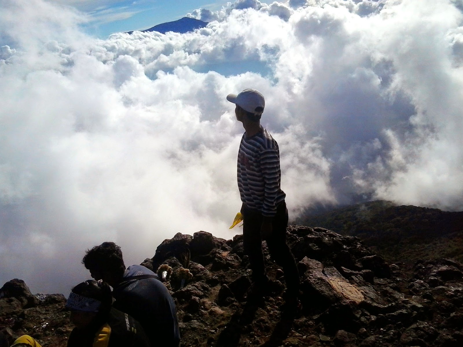 Tuhan Selalu Bersama Orang Orang Pemberani Rute Pendakian Tuhan Selalu Bersama Orang Orang Pemberani Rute Pendakian