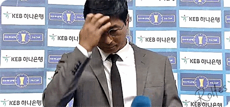 안경과 정장이 잘어울리는 중년의 섹시함...ㅎㄷㄷ.gif | 인스티즈