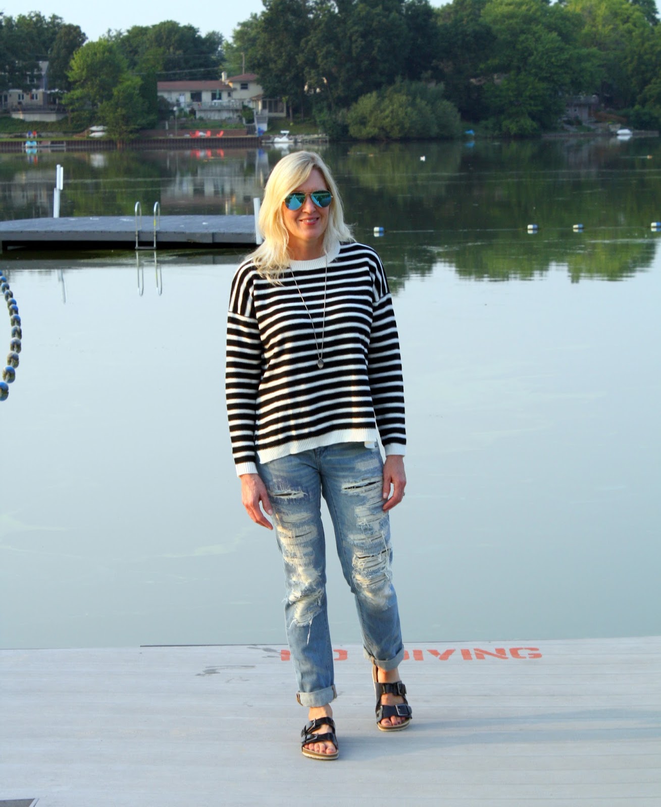 SheIn striped sweater and destroyed jeans to transition to fall