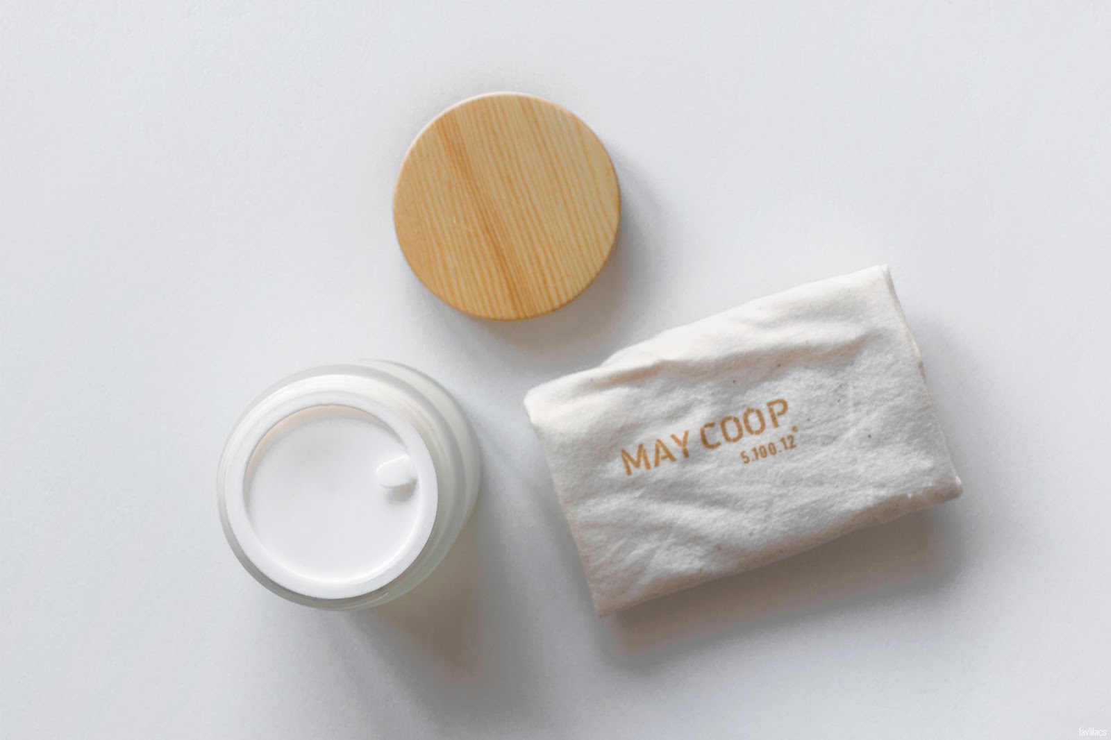 lavlilacs May Coop Raw Moisturizer inner cover stopper