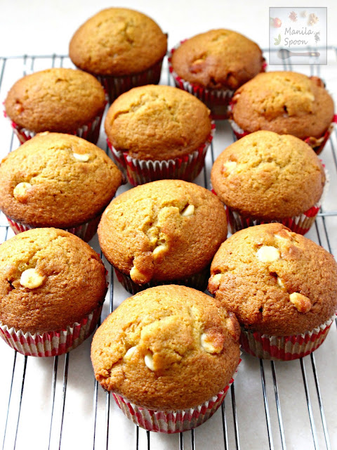 Use this as your basic formula for  yummy Pumpkin Muffins! Add your favorite baking chips for extra deliciousness! | manilaspoon.com