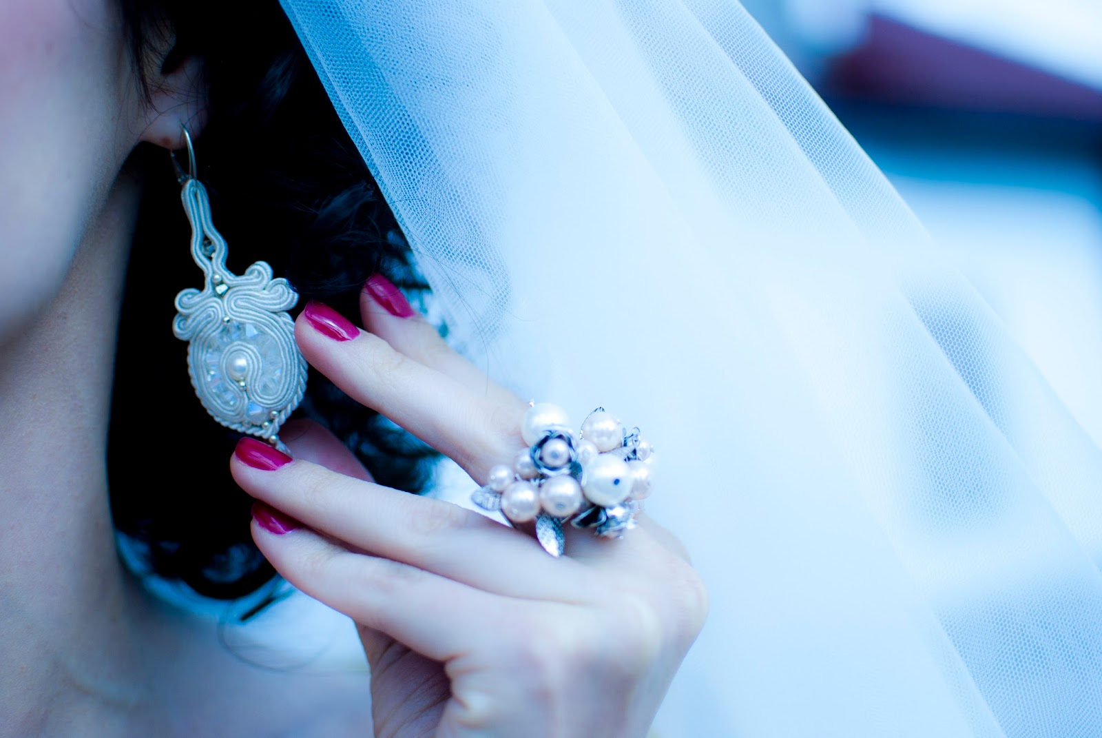 Biżuteria ślubna z perłami