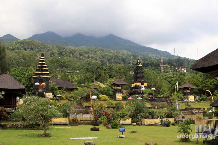 pura parahyangan agung jagatkartta bogor