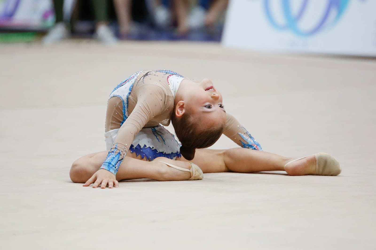 Rg художественная гимнастика. художественная гимнастика украинки. художественная гимнастика удальцова. ляйсан утяшева художественная гимнастика. детская гимнастика обои.