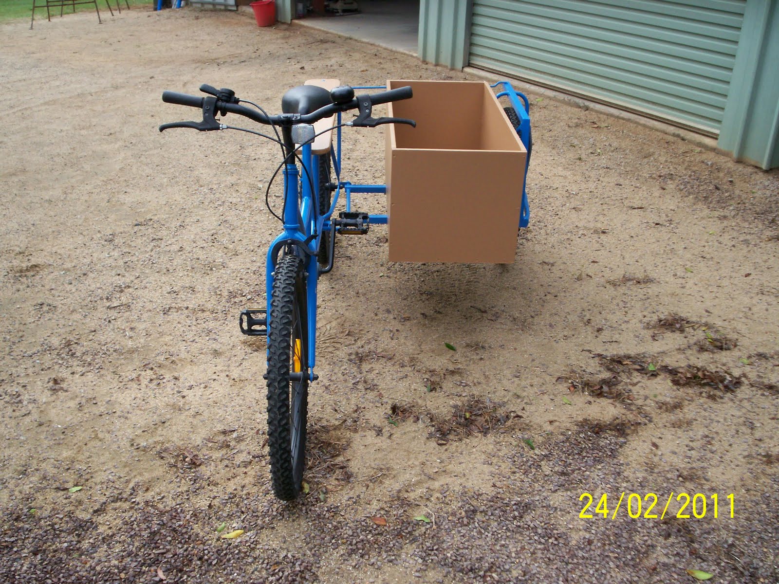 Bicycles Modified Long Tail Cargo Bike with Sidecar