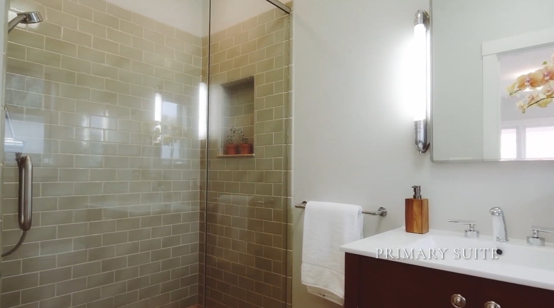 17 Interior Design Photos vs. 480 58th St, Oakland, CA Luxury Home Tour
