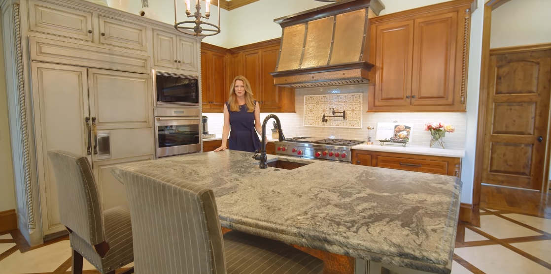 Tour 6817 Amaretto Ct, Plano, TX vs. 35 Interior Design Photos