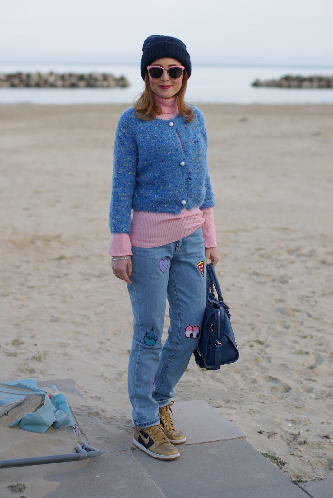Mom patched jeans, pink turtleneck, Balenciaga bag on Fashion and Cookies fashion blog, fashion blogger style