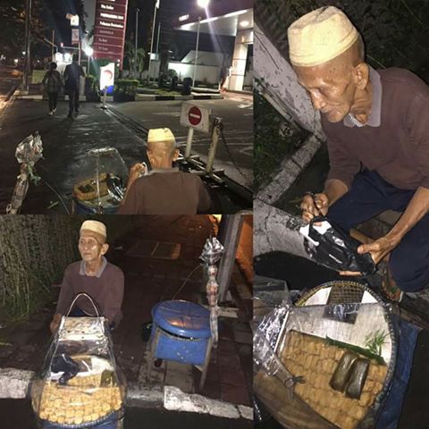Kasihan! Dagangan Masih Banyak, Kakek Ini Tetap Berjualan Bahkan Hingga Pukul 11 Malam Kasihan! Dagangan Masih Banyak, Kakek Ini Tetap Berjualan Bahkan Hingga Pukul 11 Malam