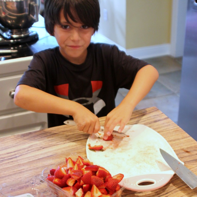 Menu Musings of a Modern American Mom Strawberry Float Cake Trifles