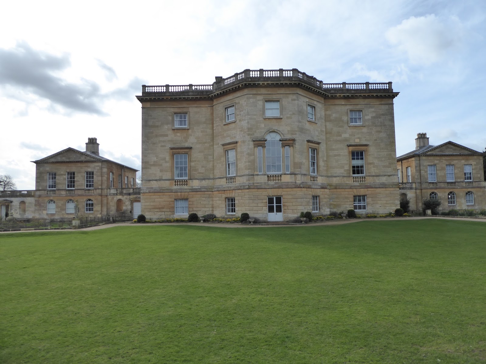 Wide Beam Still Rockin' Basildon House and Park