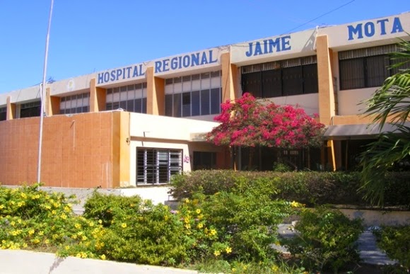 Tres ex funcionarios de la regional IV de Salud cobran más de RD$8 millones sin trabajar; es una de las direcciones más corruptas