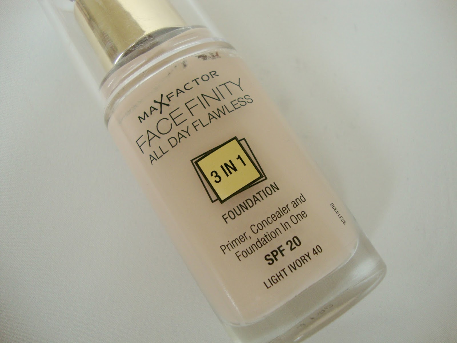 Maxfactor Facefinity All Day Flawless Foundation | Alice Anne