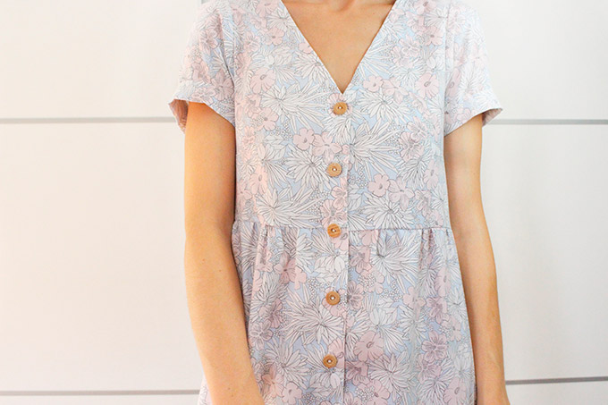 DIT VESTIDO CON BOTONES diy-vestido-abotonado-botones-madera