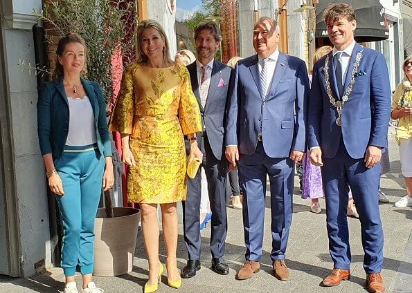 Queen Maxima wore Natan top and skirt, dress, Bodes and Bode juweliers earrings