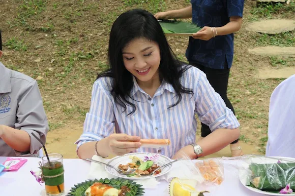 หมี่พันลับแล _ Yingluck Shinawatra 