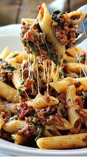 slow cooker beef and cheese pasta