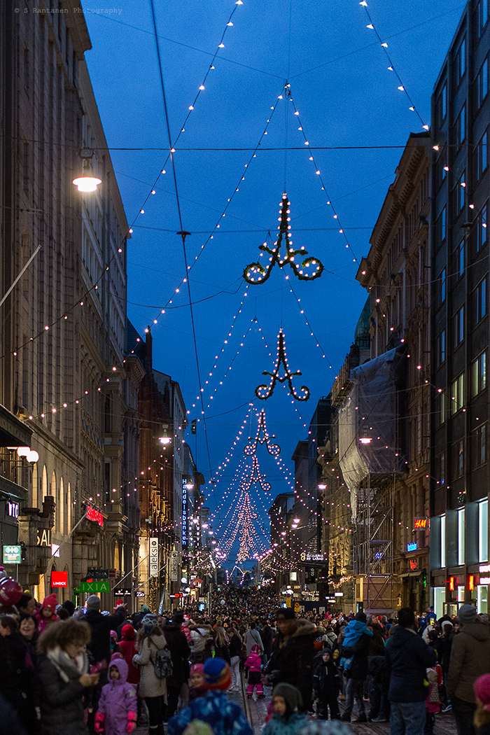 Pink Pionies Helsinki Christmas Parade