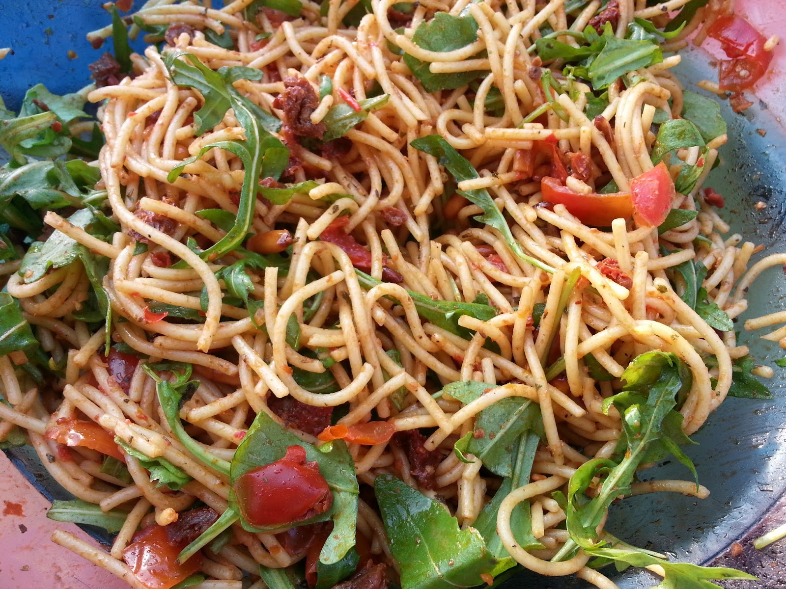 Spaghettisalat mit Rucola &amp; Pesto - 30 Rockt