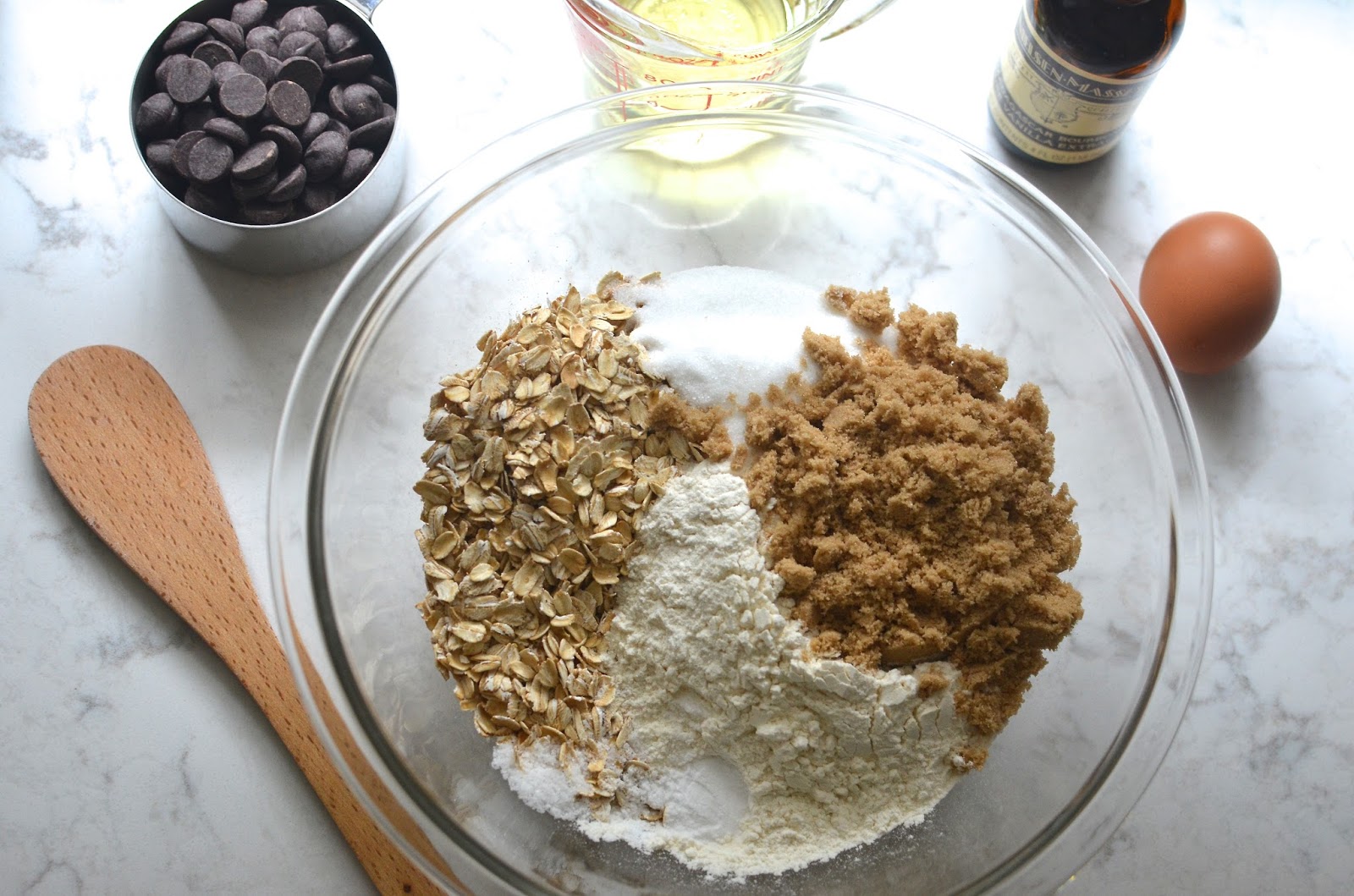 Playing with Flour Onebowl oatmeal chocolate chip cookies (made with oil)
