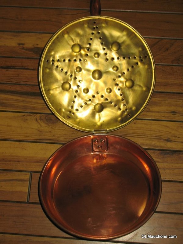 Superstores Antique Brass Bed Warmer With Wooden Handle