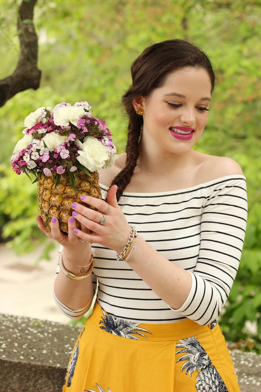 pineapple blogger style