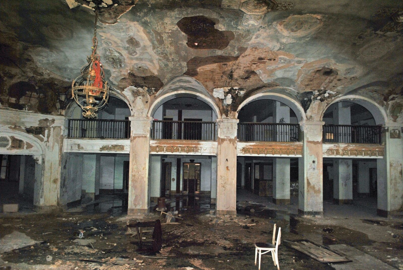 you have water mail The Baker Hotel in Mineral Wells, Texas