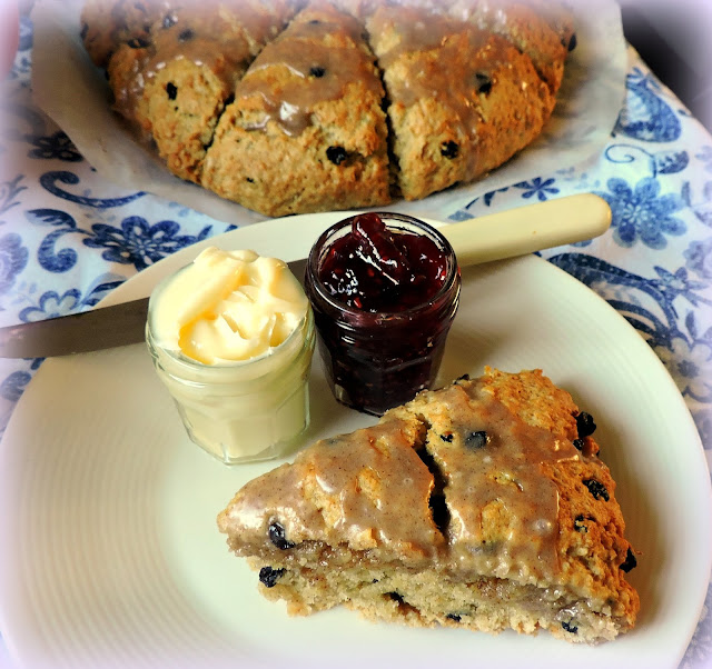 Oaty Cinnamon Scones