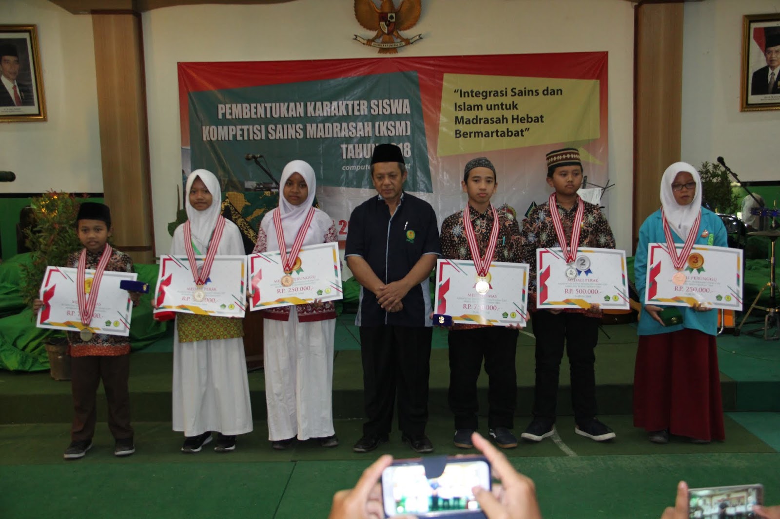 Soal CCA Babak Final, Soal Rebutan dan Cadangan BELAJAR