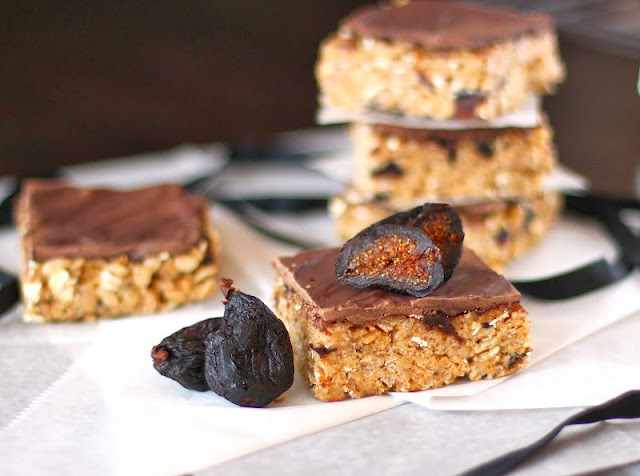 These Healthy Walnut Fig Krispy Treats are chewy, sweet, and satisfying, you'd never know they're refined sugar free, high protein, and gluten free!